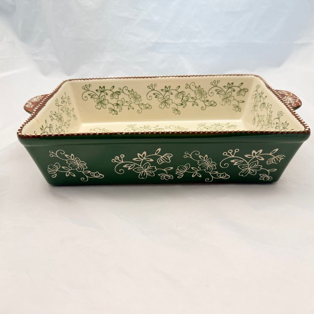 Temp-tations by Tara Floral Lace 3.5qt Ovenware Casserole Dish 772788 sm crack
